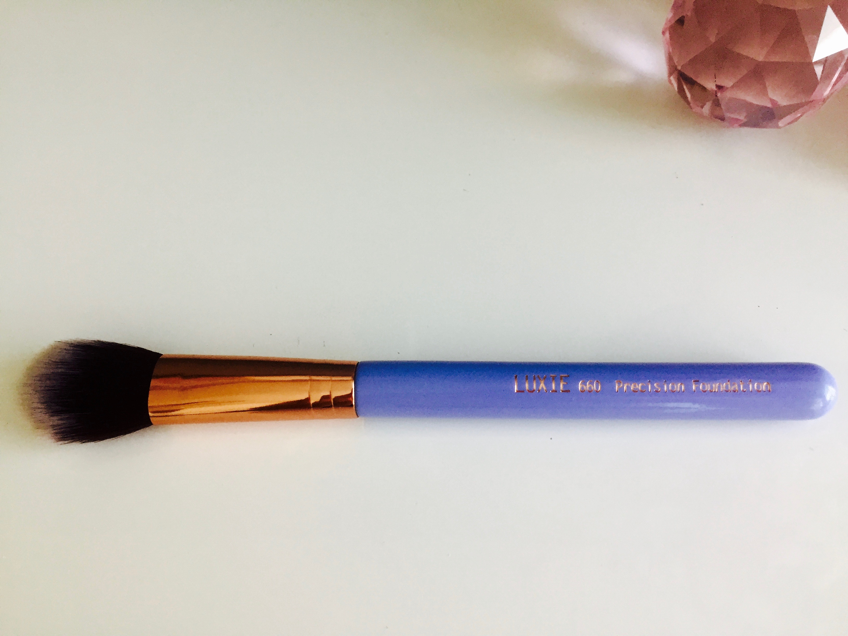 Luxie Dreamcatcher Precision Foundation Brush 660