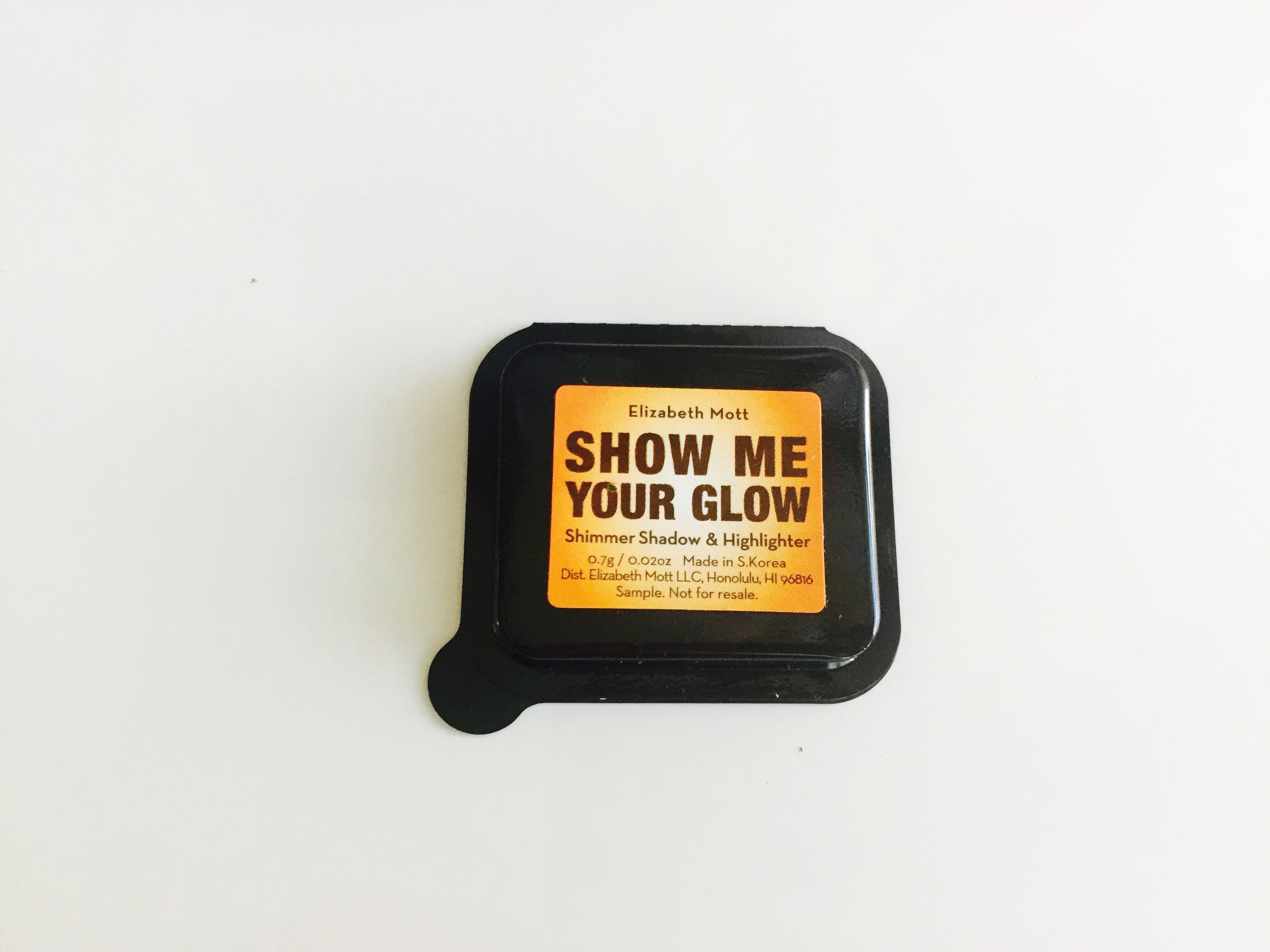 Elizabeth Mott Show Me Your Glow Shimmer Shadow & Highlighter