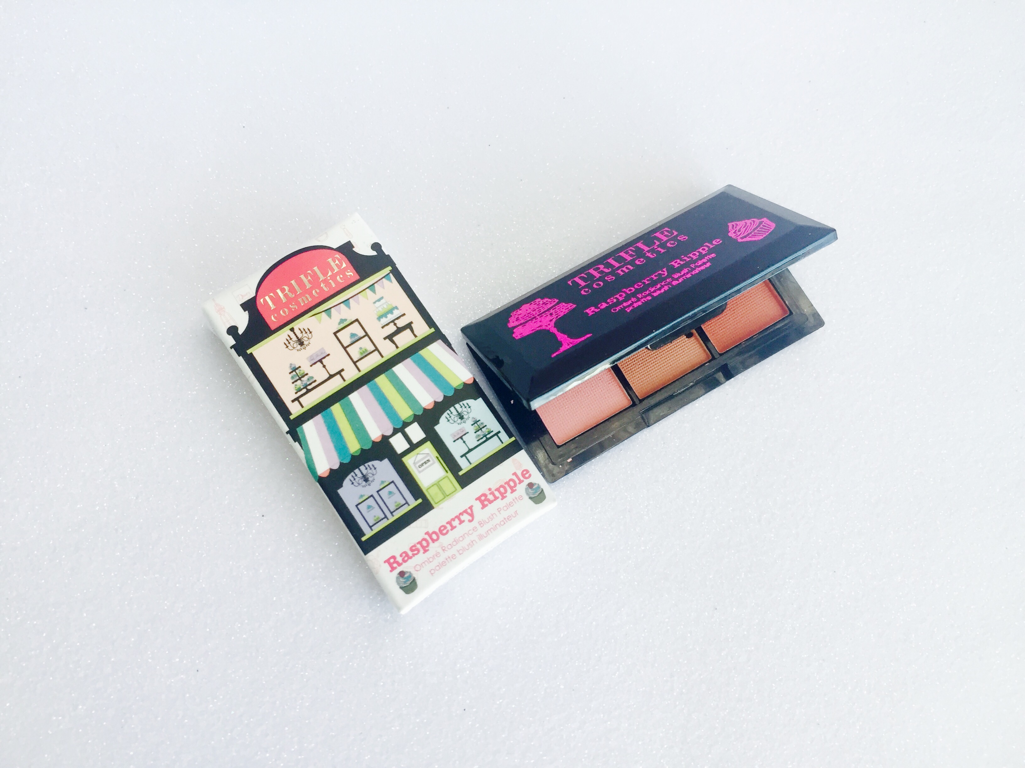 Trifle Cosmetics Raspberry Ripple - Ombré Radiance Blush Palette